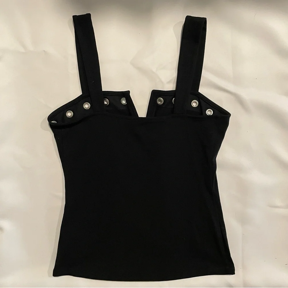 ❌SOLD❌ Express V Grommet Tank Top - Picture 3 of 3